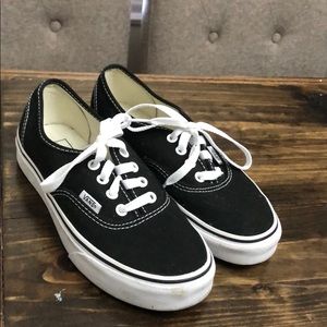 Vans tennis shoes size 4.5men /6.0 women